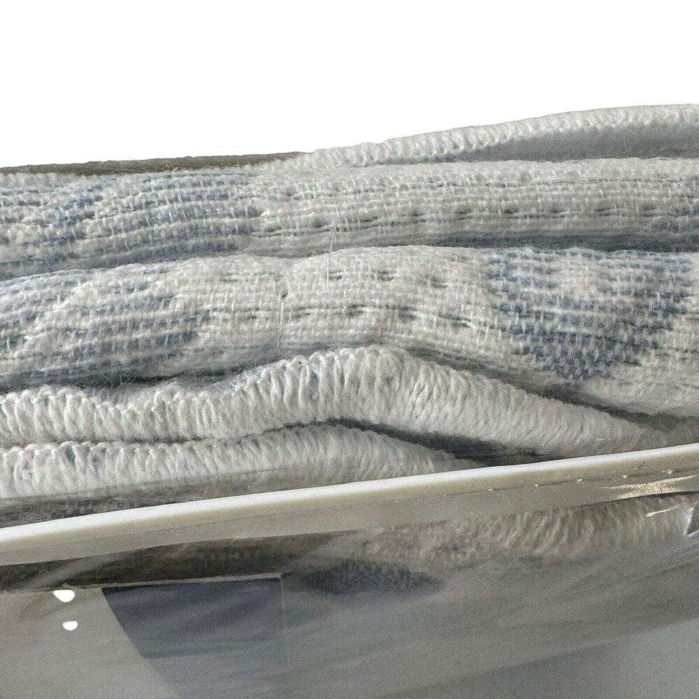 Shavel Vintage Matelasse 1 Standard Sham Fits pillow 20”x29.5” Blue Fauna - Picture 12 of 16